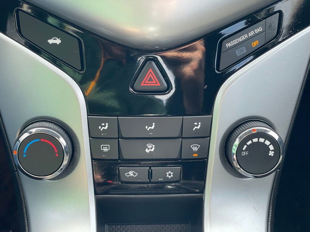 Used 2016 Chevrolet Cruze LT image 29