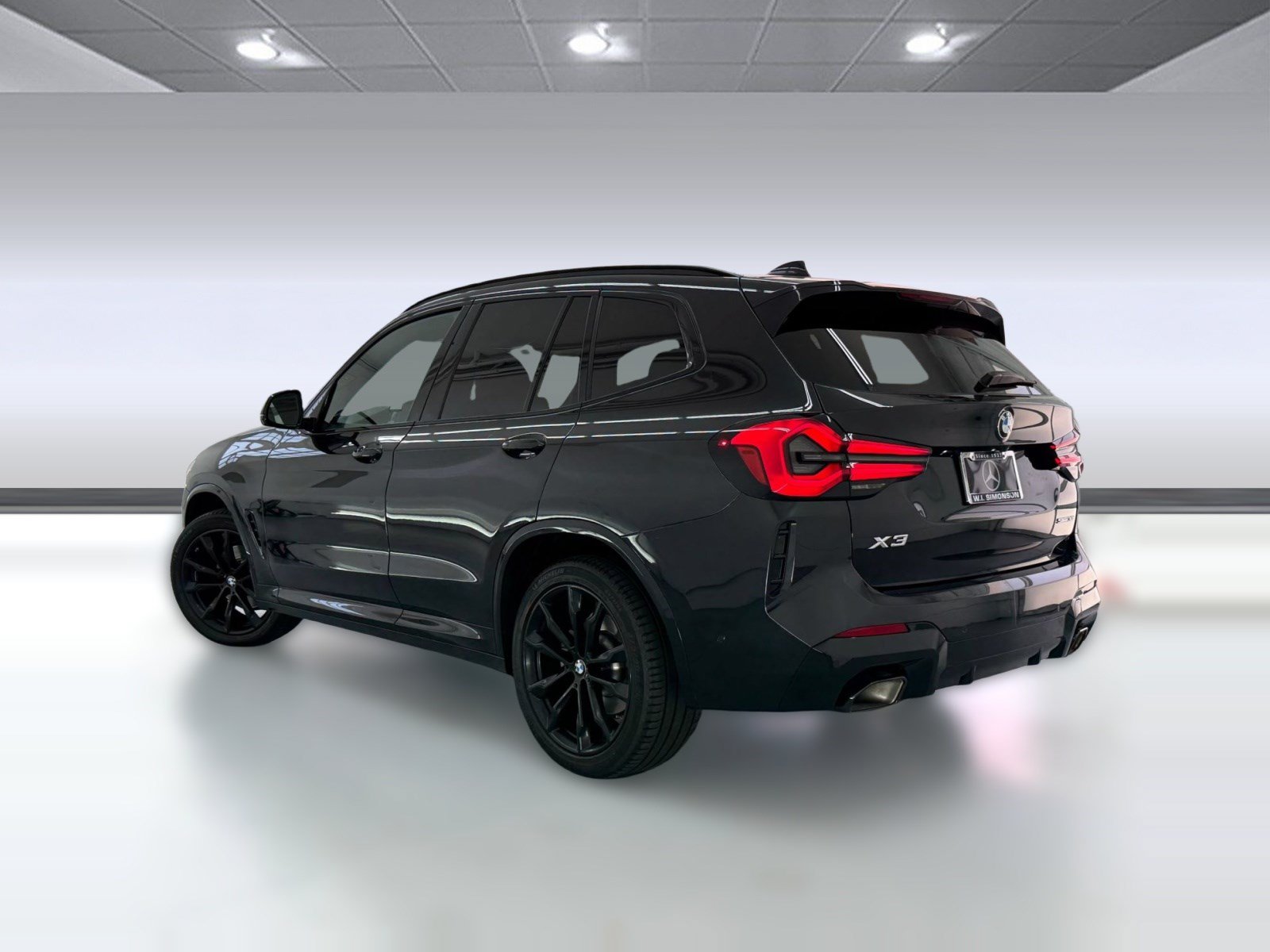 Used 2024 BMW X3 sDrive30i w/ M Sport Package RWD image 3