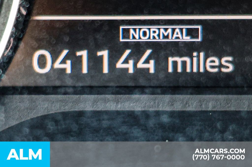 Used 2025 Mitsubishi Outlander SE FWD image 60