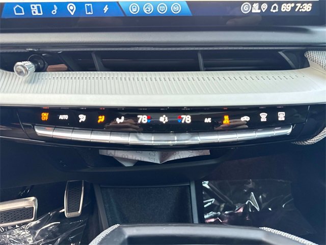 New 2025 Cadillac Optiq Sport 2 w/ LPO, Floor Liner Package image 21