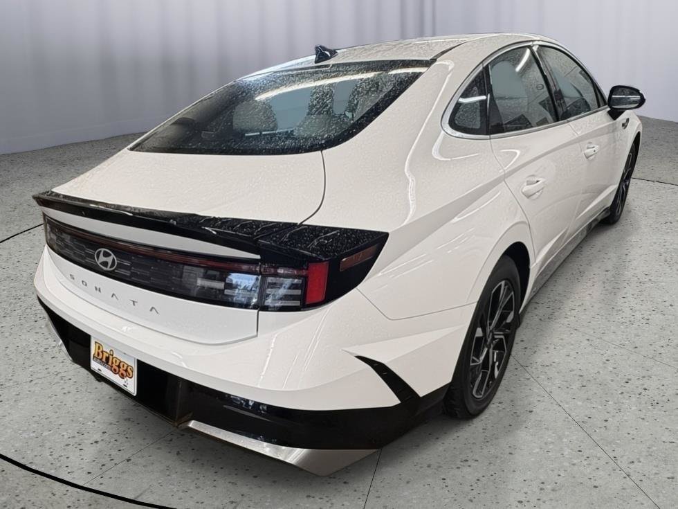 Used 2025 Hyundai Sonata SEL FWD image 6