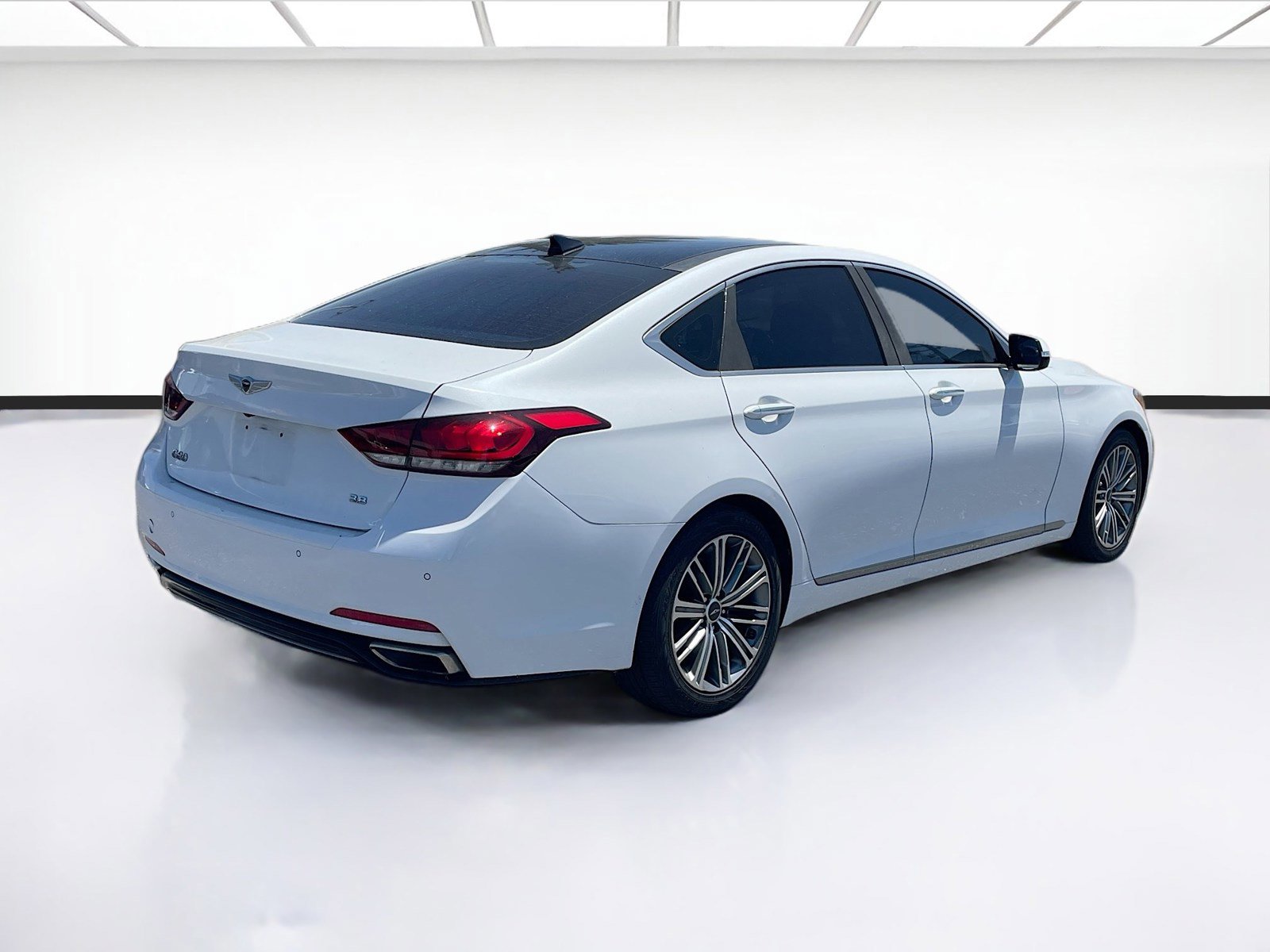 Used 2018 Genesis G80 3.8 w/ Option Group 02 RWD image 4
