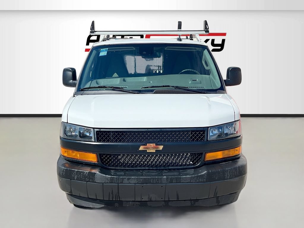 Used 2025 Chevrolet Express 2500 w/ Driver Convenience Package RWD image 2