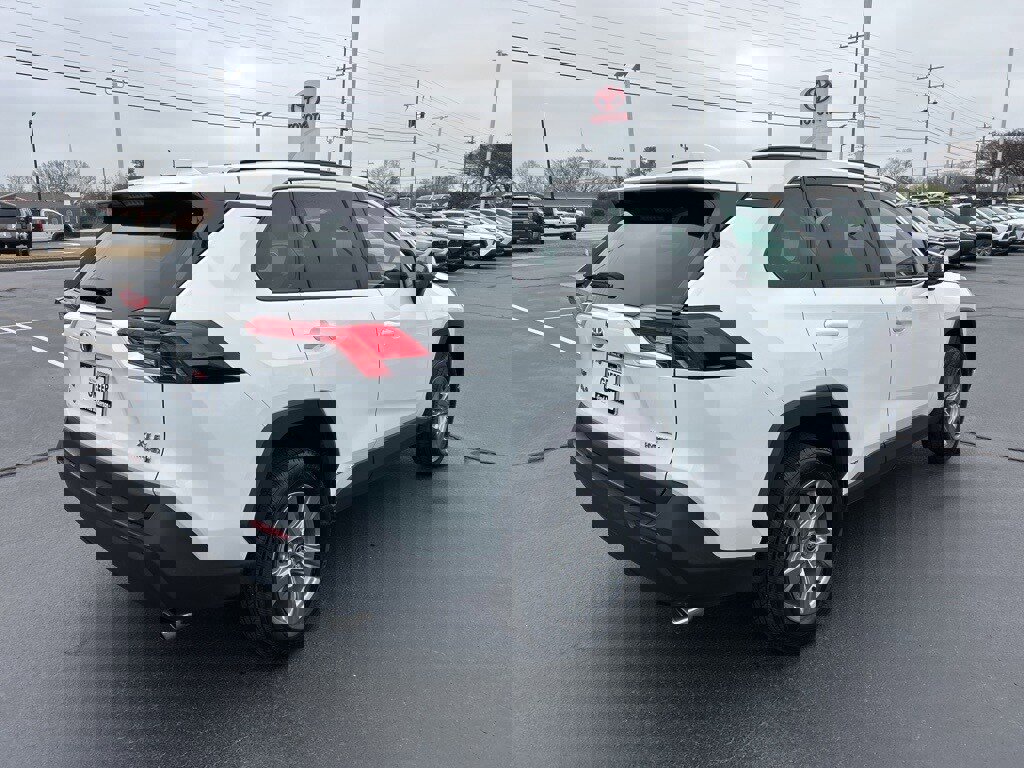 Used 2023 Toyota RAV4 XLE image 19