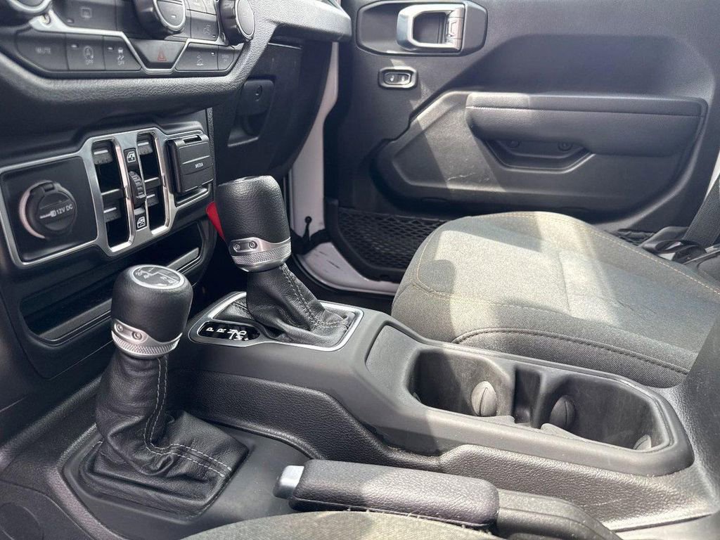 Used 2024 Jeep Wrangler Sport S image 16