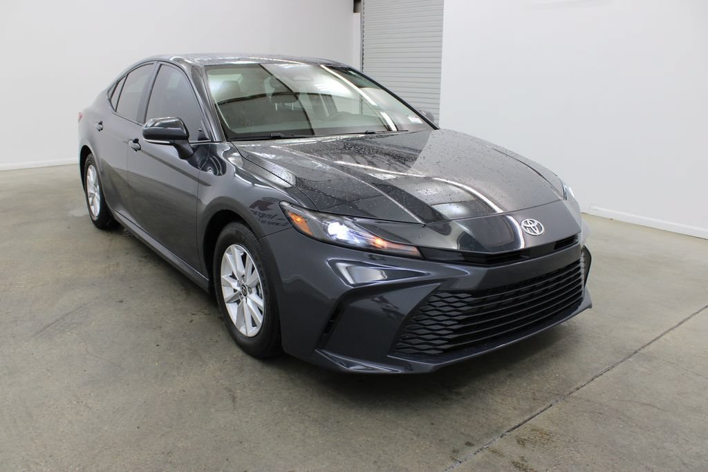 Used 2025 Toyota Camry LE w/ Convenience Package FWD image 6
