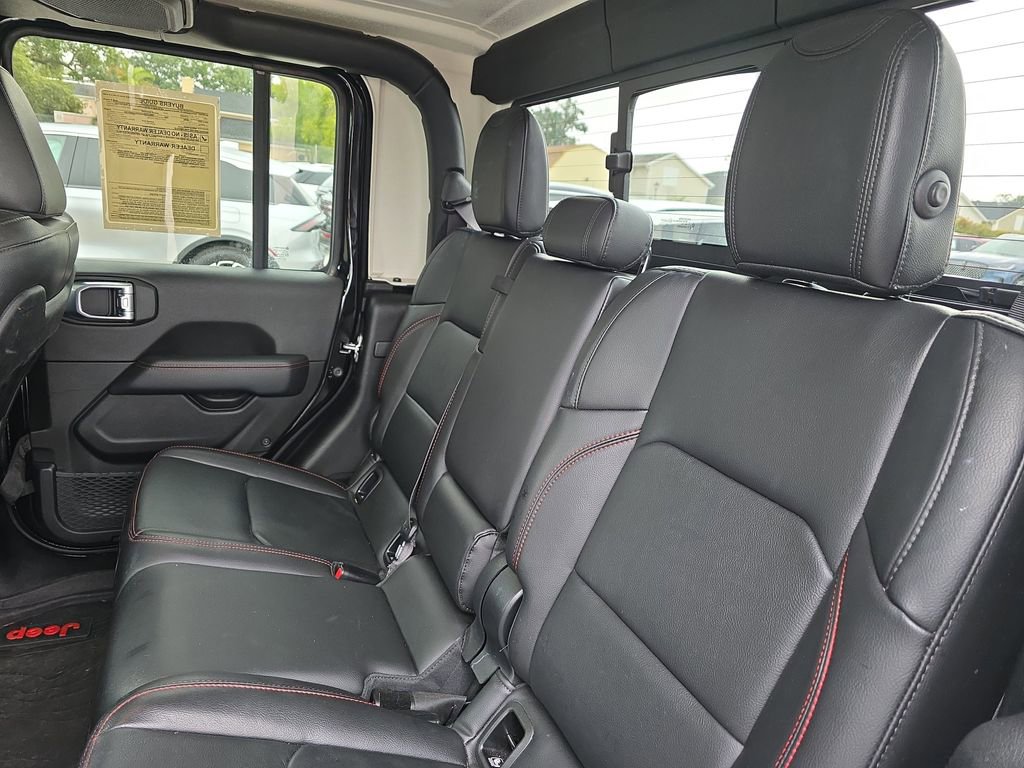 Used 2023 Jeep Gladiator Rubicon w/ Cold Weather Group image 18