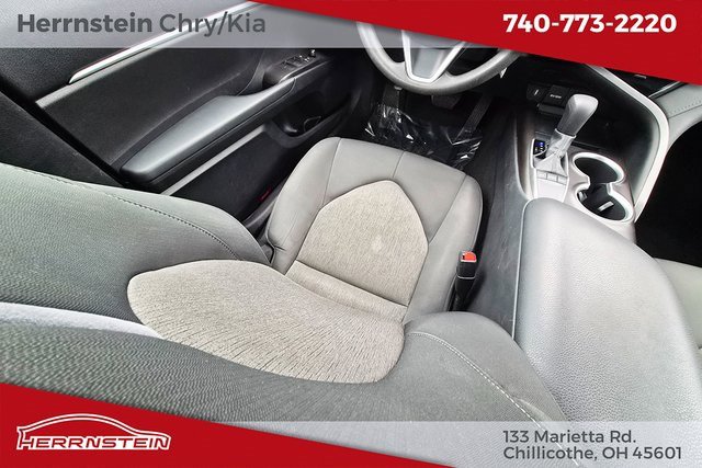 Used 2023 Toyota Camry LE image 13