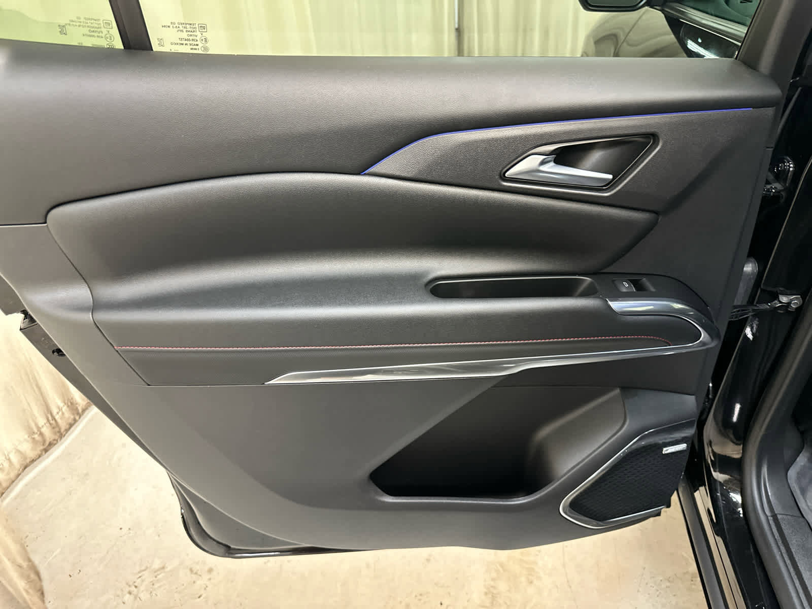 Certified 2024 Chevrolet Traverse RS w/ LPO, Floor Liner Package AWD/4WD image 29
