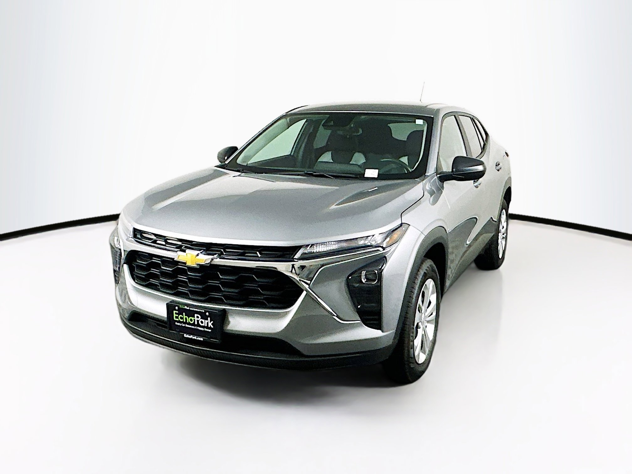 Used 2024 Chevrolet Trax LS FWD image 3