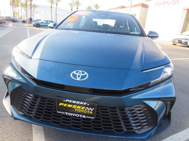Certified 2025 Toyota Camry SE FWD image 5