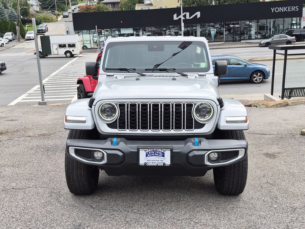 Used 2024 Jeep Wrangler Unlimited Sahara w/ Safety Group AWD/4WD image 2