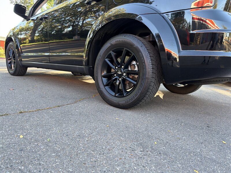 Used 2020 Dodge Journey SE w/ SE Popular Equipment Group FWD image 6