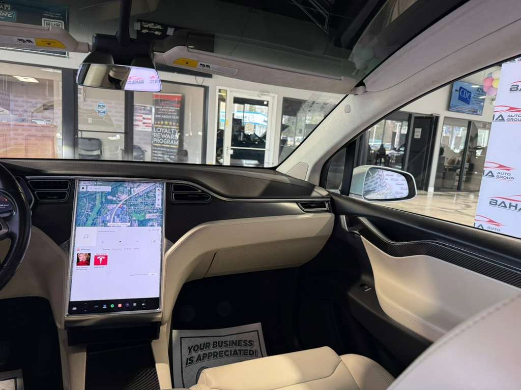 Used 2017 Tesla Model X 75D AWD/4WD image 28