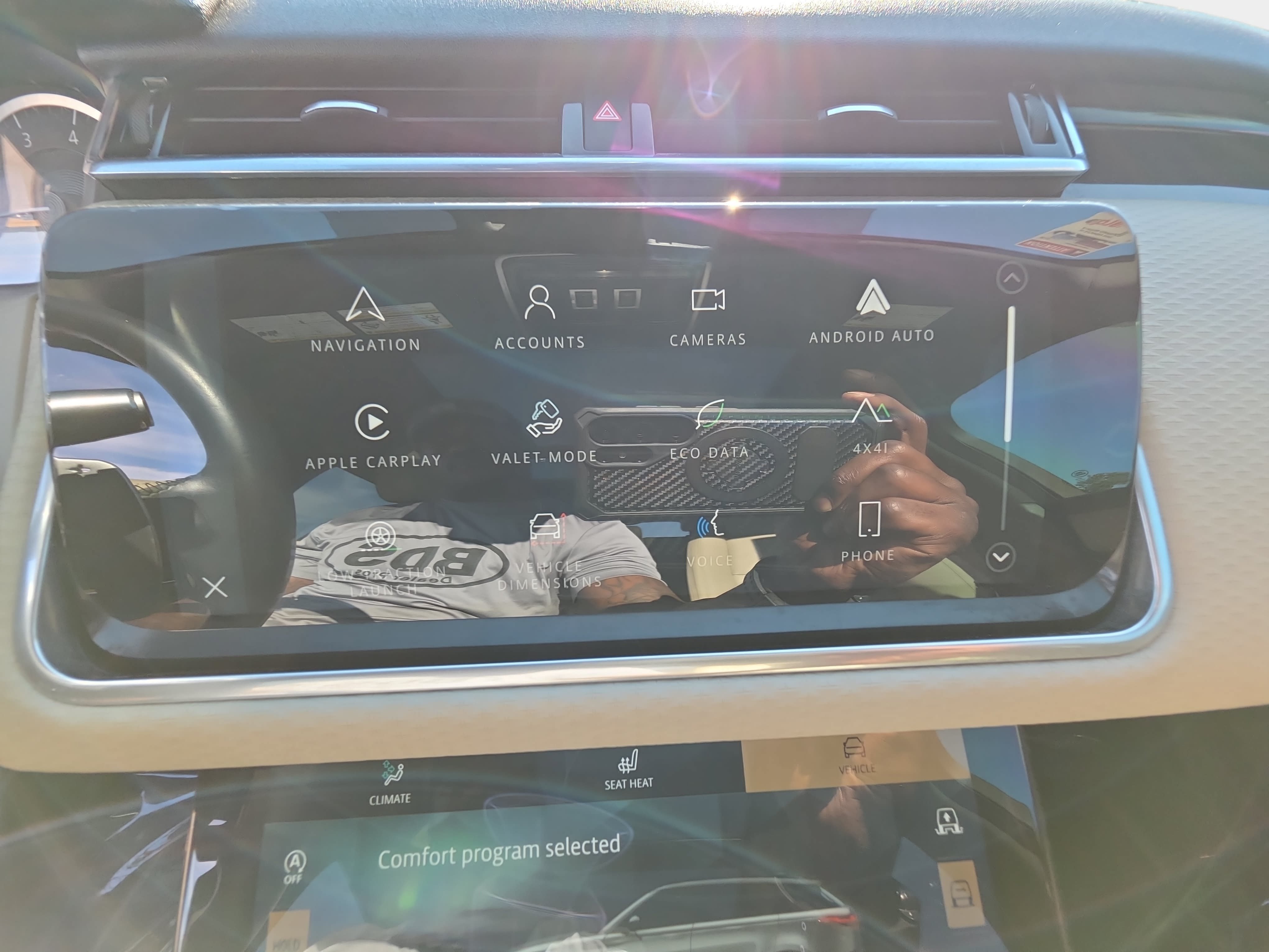 Used 2021 Land Rover Range Rover Velar R-Dynamic S AWD/4WD image 22