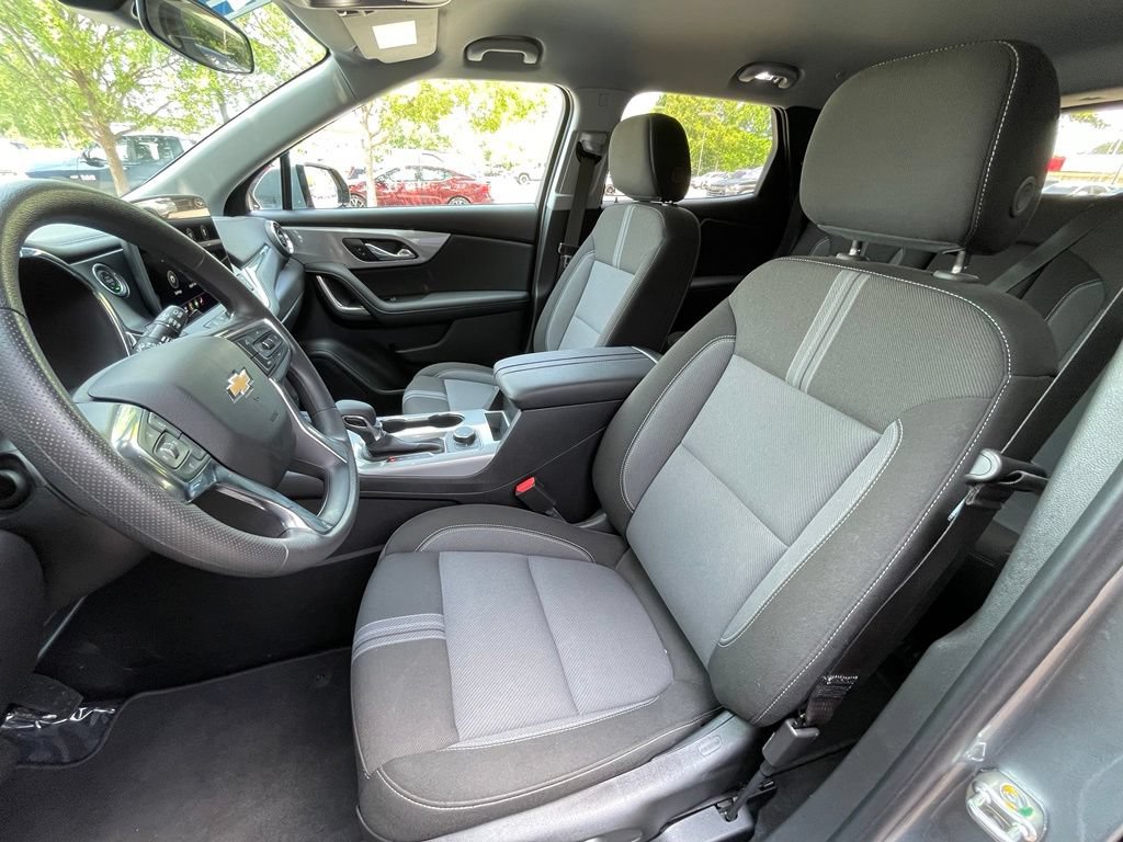 Used 2025 Chevrolet Blazer LT FWD image 23