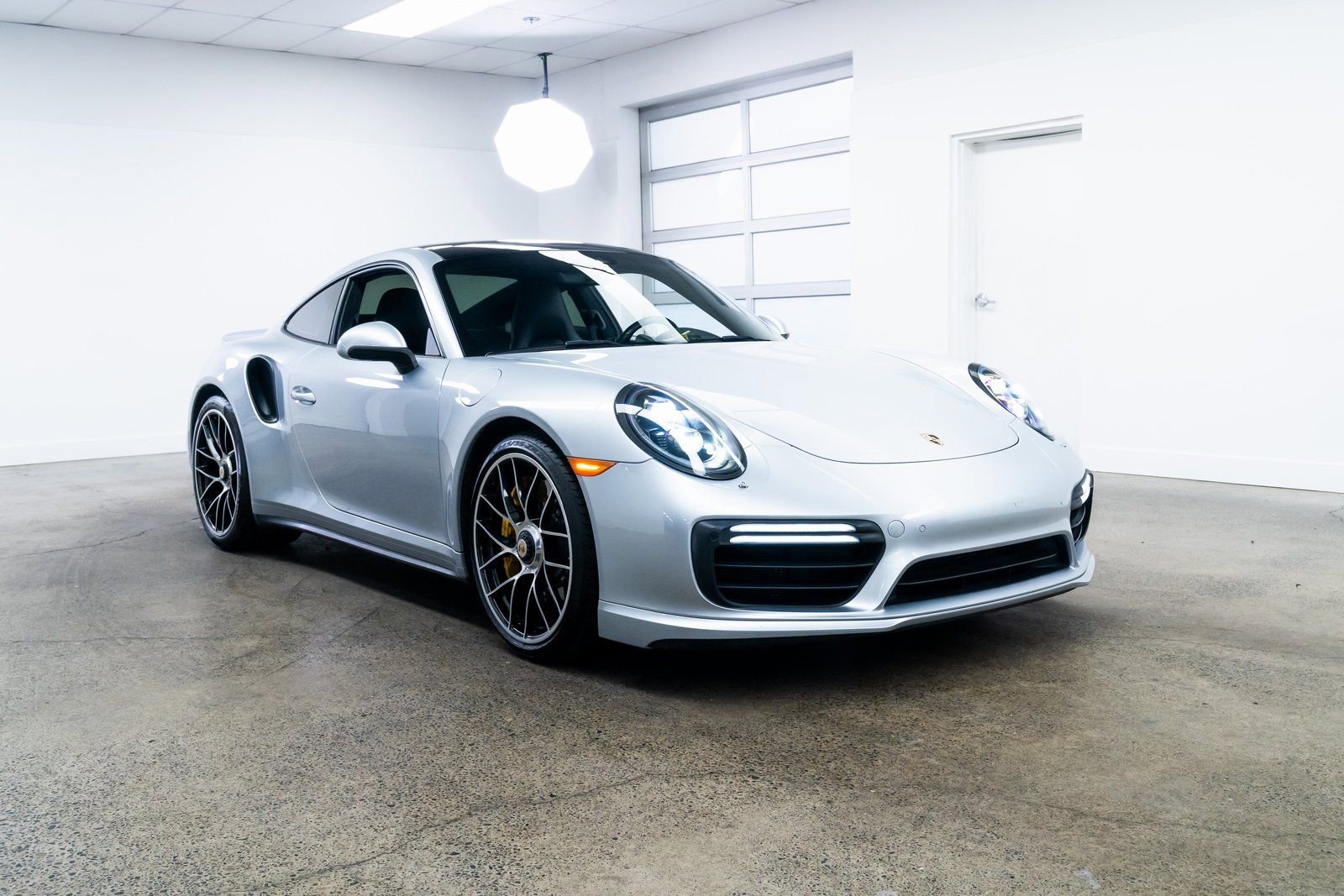 Used 2017 Porsche 911 Turbo S image 23