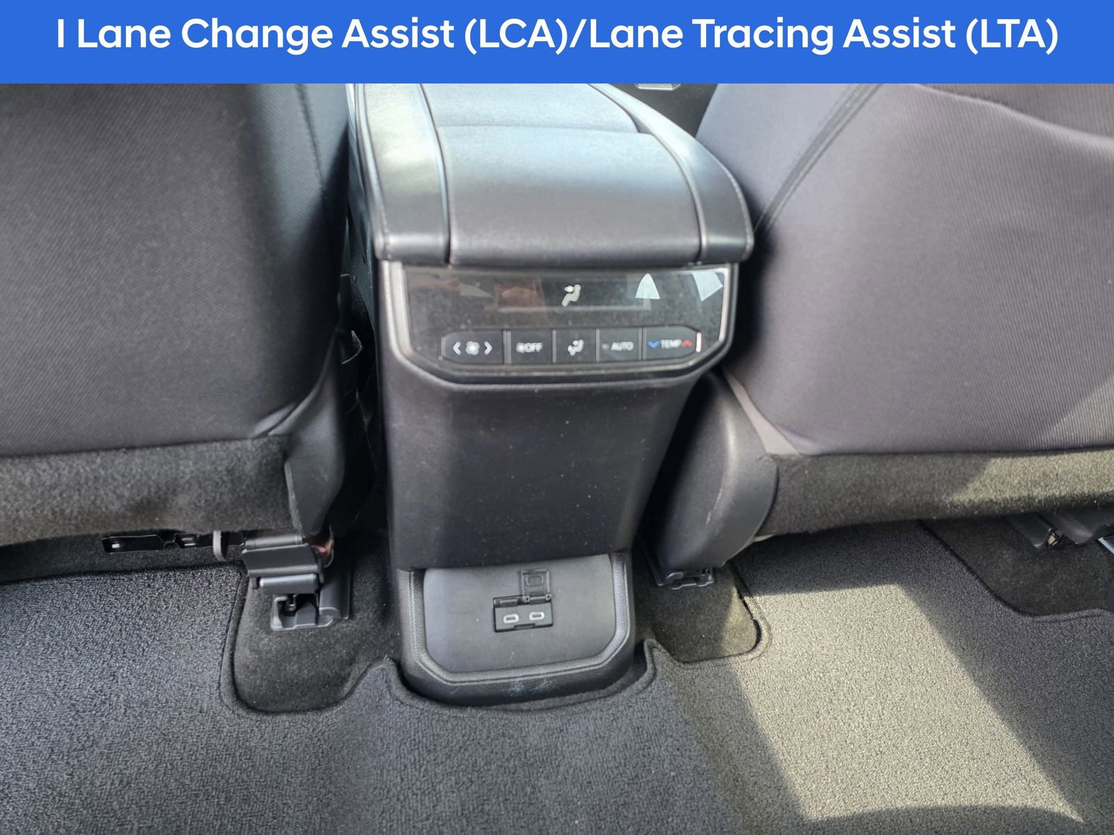 Used 2023 Toyota Highlander L image 19