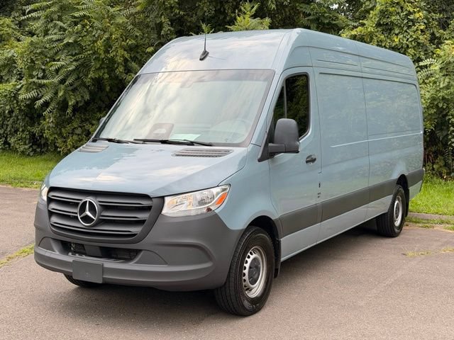 Used 2025 Mercedes-Benz Sprinter 2500 image 3