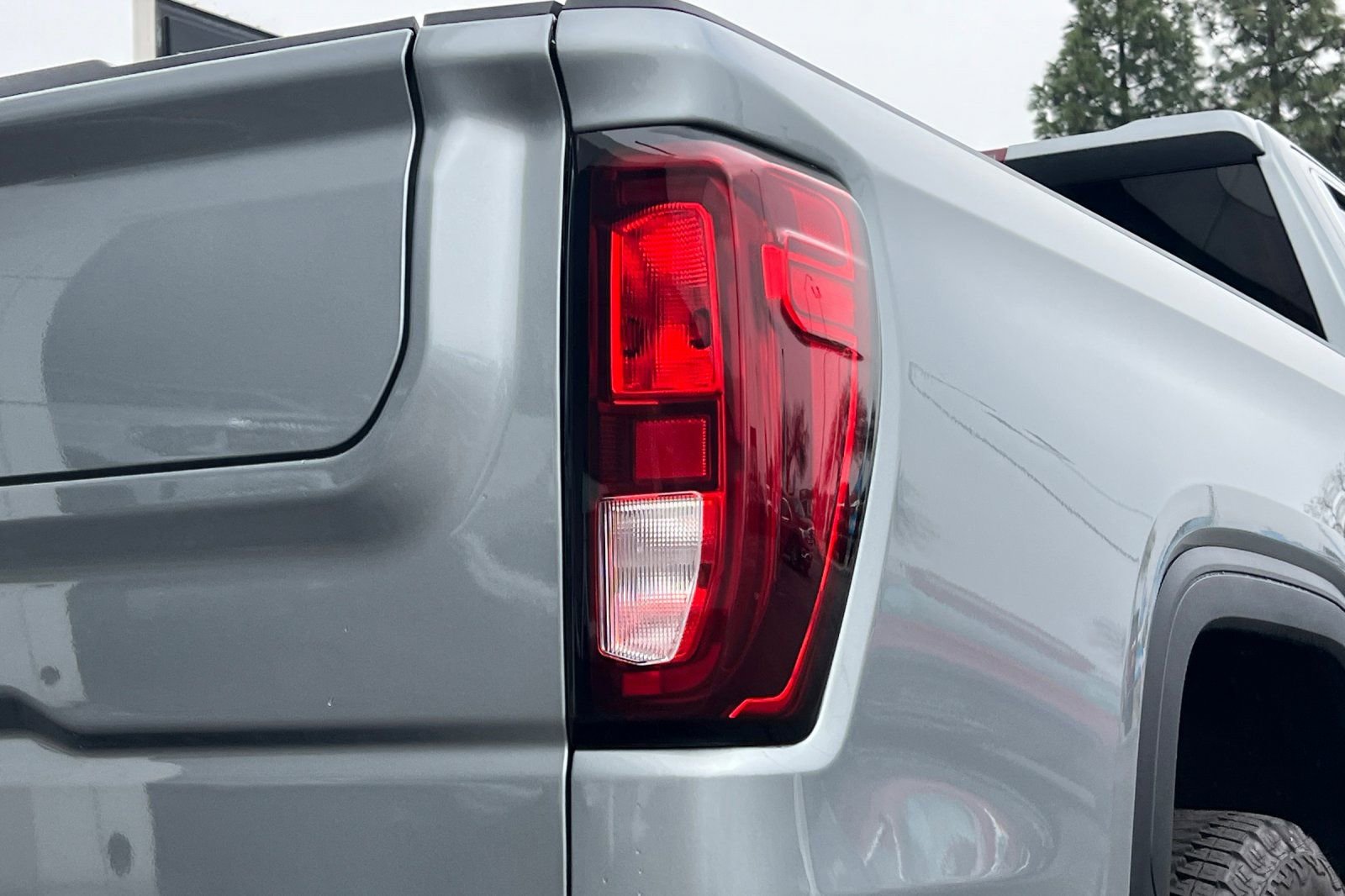 Used 2025 GMC Sierra 1500 SLE image 38