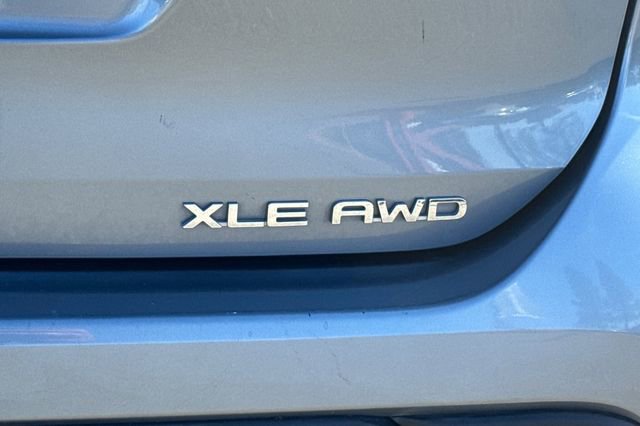 Used 2022 Toyota Highlander XLE AWD/4WD image 37