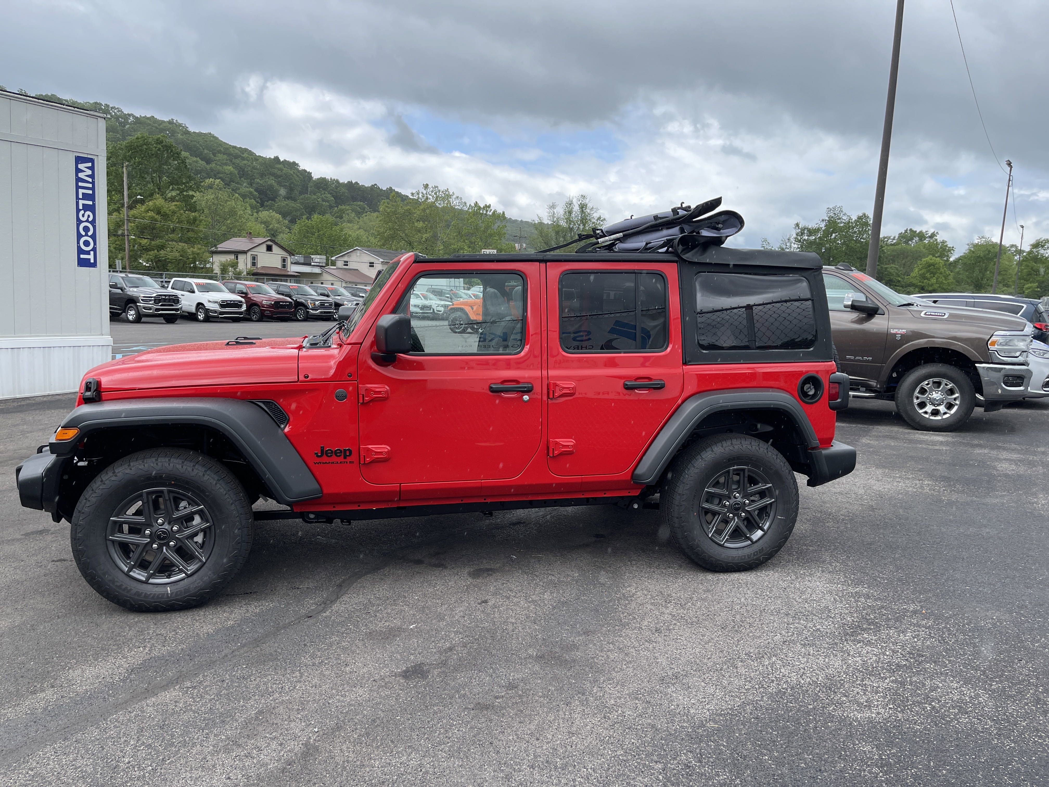 New 2025 Jeep Wrangler Sport S image 31