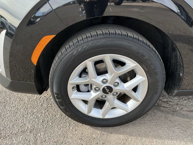 Used 2023 Kia Soul LX w/ LX Technology Package image 12