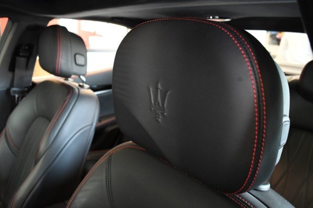 Used 2022 Maserati Ghibli Modena Q4 AWD/4WD image 31