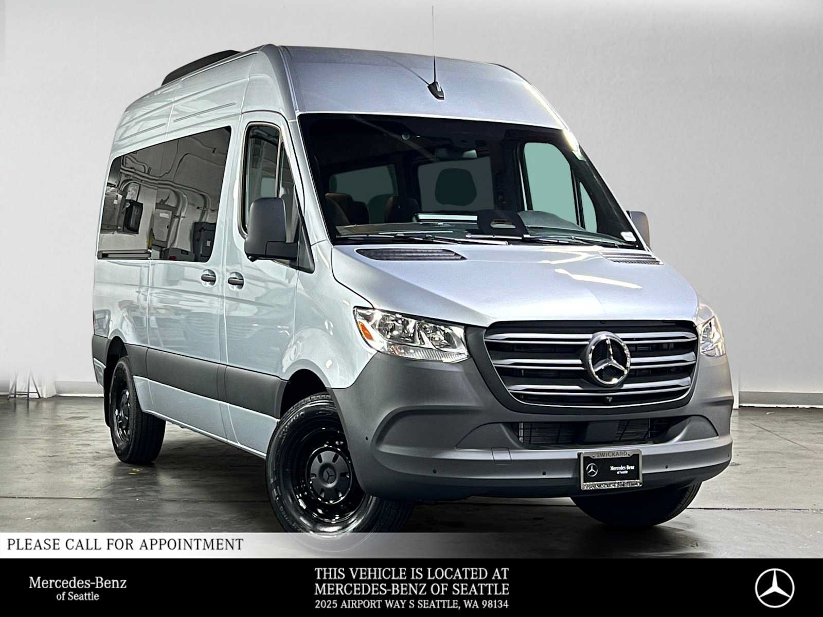 Used 2025 Mercedes-Benz Sprinter 2500 image 1