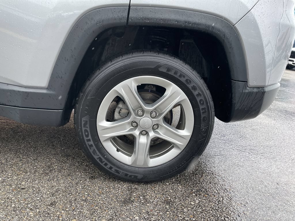 Used 2024 Jeep Compass Latitude AWD/4WD image 10