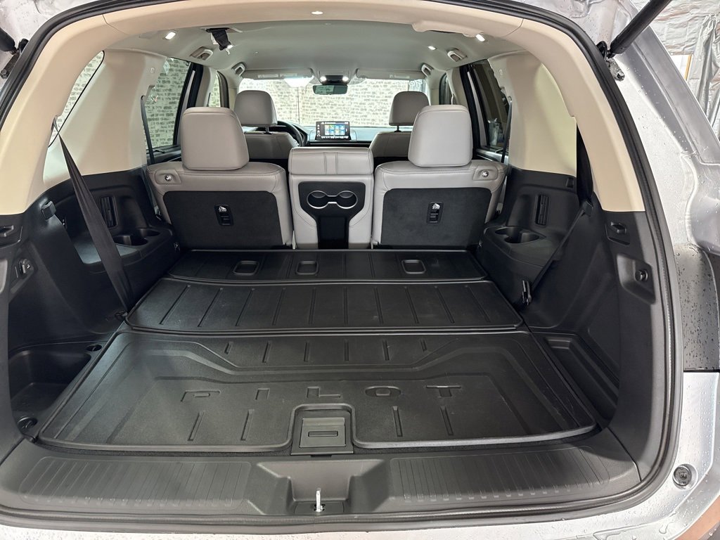 Used 2025 Honda Pilot EX-L image 13