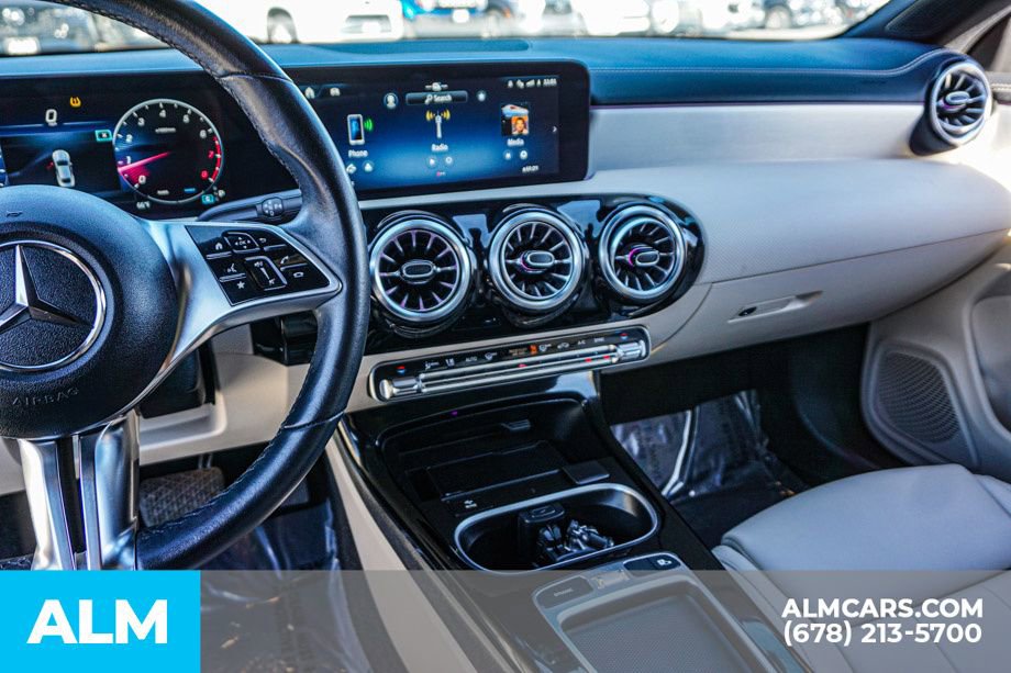 Used 2024 Mercedes-Benz CLA 250 image 32