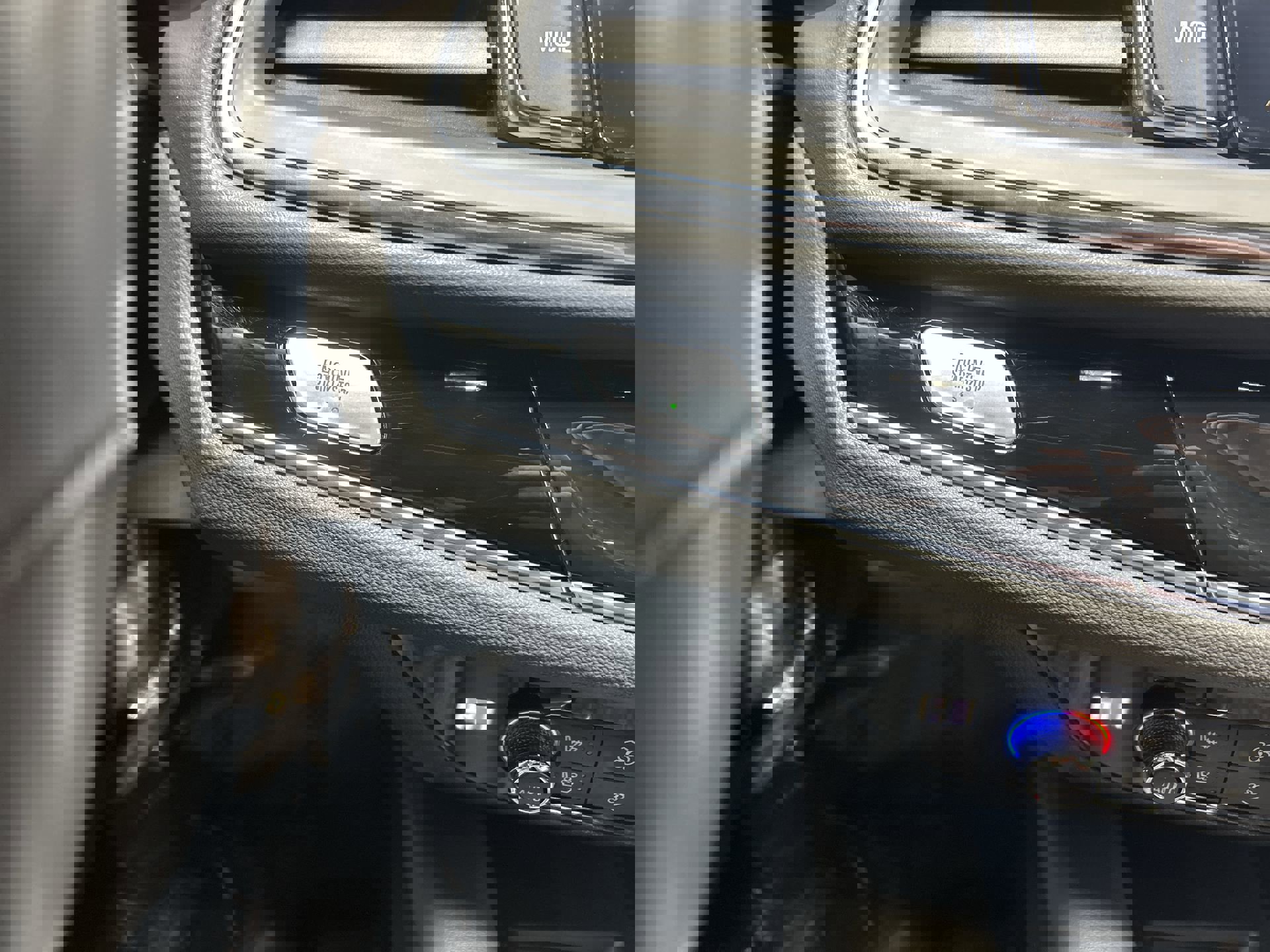 Certified 2024 Buick Enclave Avenir w/ Trailering Package, 5000 lbs. image 18