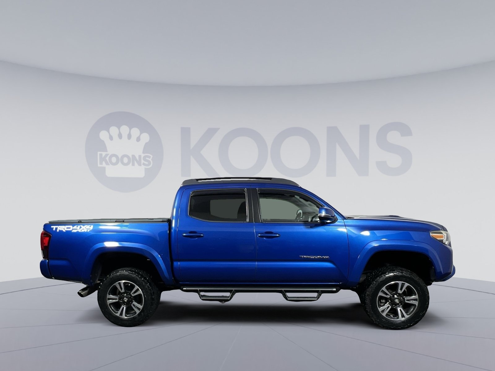 Used 2018 Toyota Tacoma TRD Sport w/ Technology Package AWD/4WD image 12