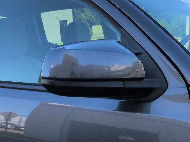 Used 2019 Toyota Tacoma SR5 w/ SR5 Appearance Package (SM) RWD image 12
