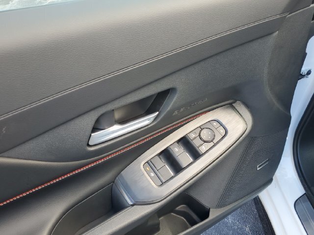 New 2027 Nissan Sentra SR w/ SR Premium Package FWD image 10