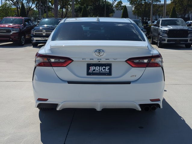 Used 2024 Toyota Camry SE image 6