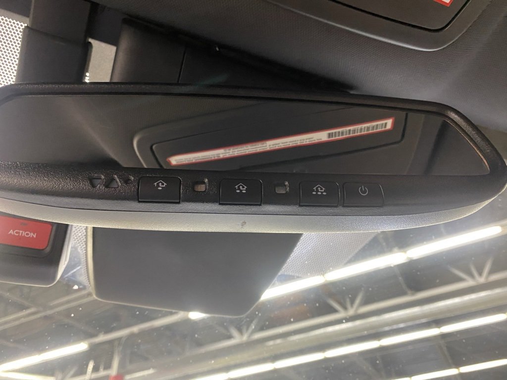 Used 2022 Toyota Sienna Limited image 32