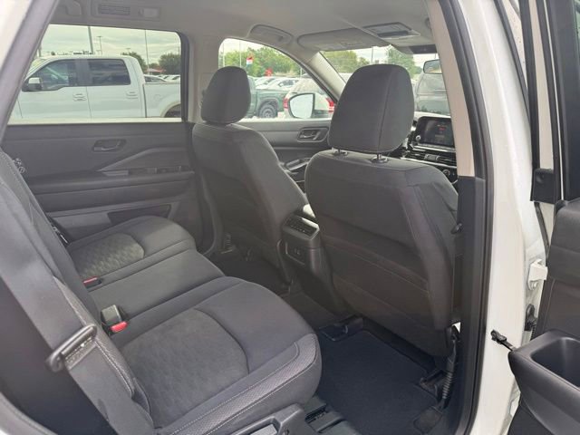 Used 2023 Nissan Pathfinder SV w/ Black Appearance Package AWD/4WD image 14