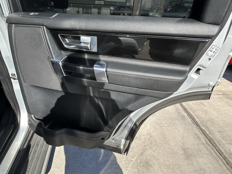 Used 2012 Land Rover LR4 HSE AWD/4WD image 28