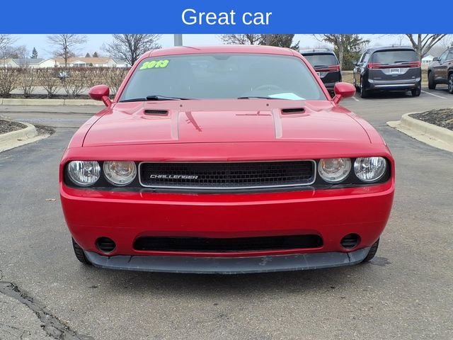 Used 2013 Dodge Challenger SXT RWD image 2