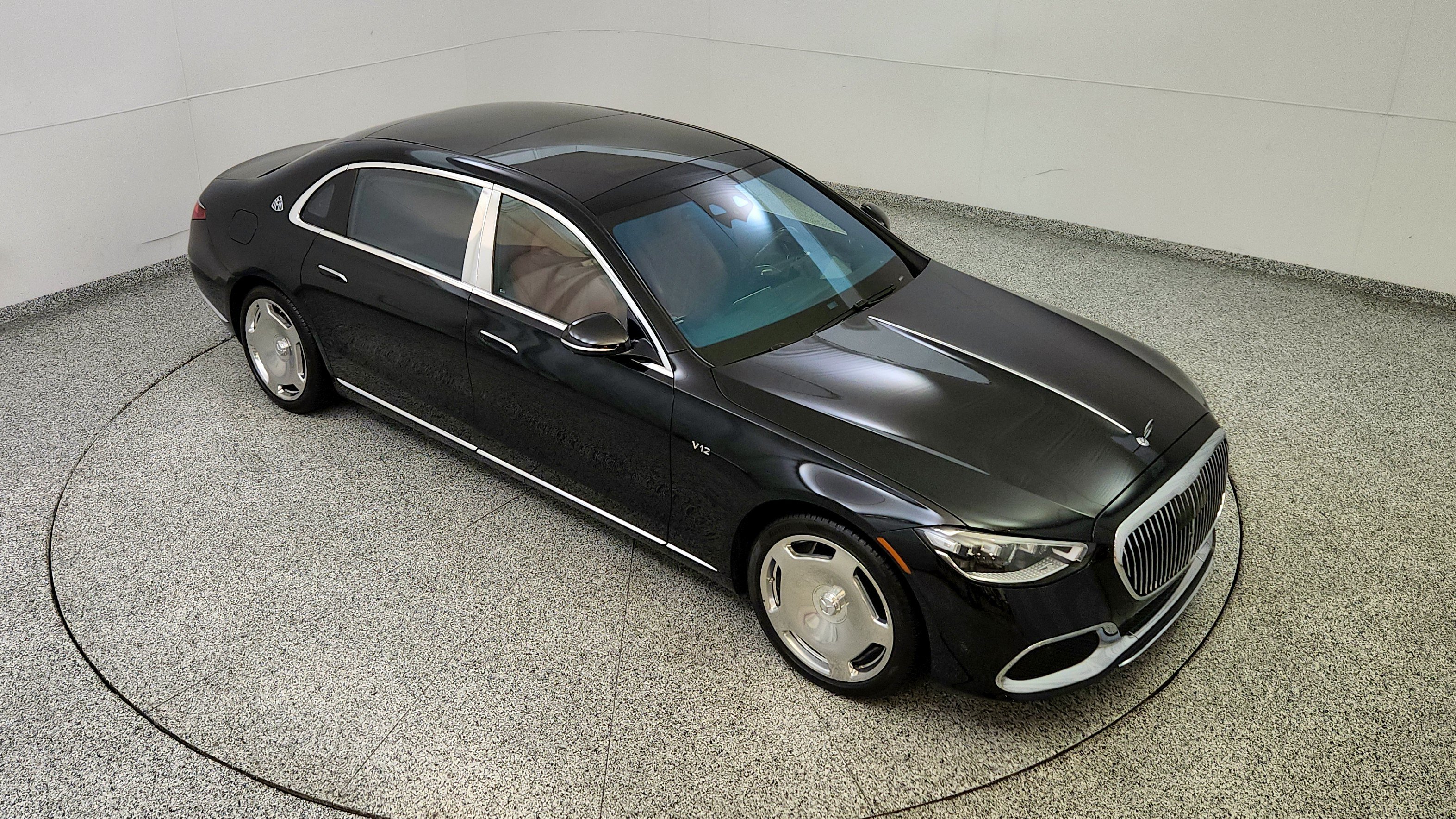 Used 2023 Mercedes-Benz Maybach S 680 4MATIC w/ Manufaktur Leather Package image 13