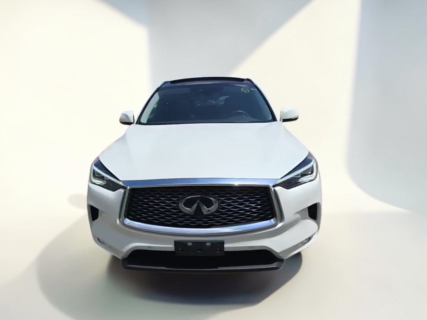 Used 2022 INFINITI QX50 Sensory AWD/4WD image 2