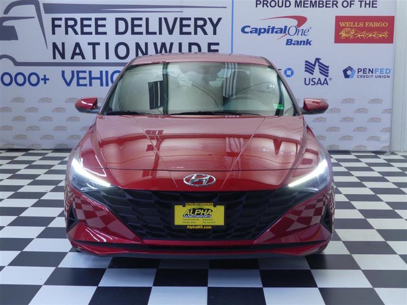 Used 2023 Hyundai Elantra SEL image 2