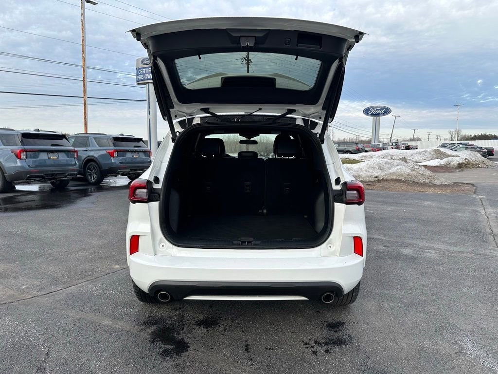 Used 2024 Ford Escape ST-Line Select image 5