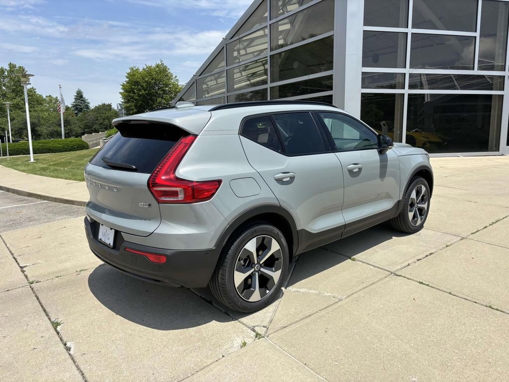 New 2026 Volvo XC40 B5 Plus w/ Protection Package Premier image 7