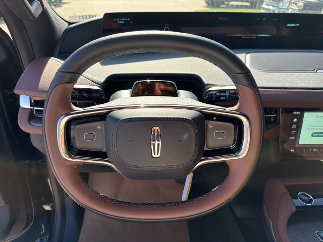 New 2026 Lincoln Navigator L Reserve AWD/4WD image 24