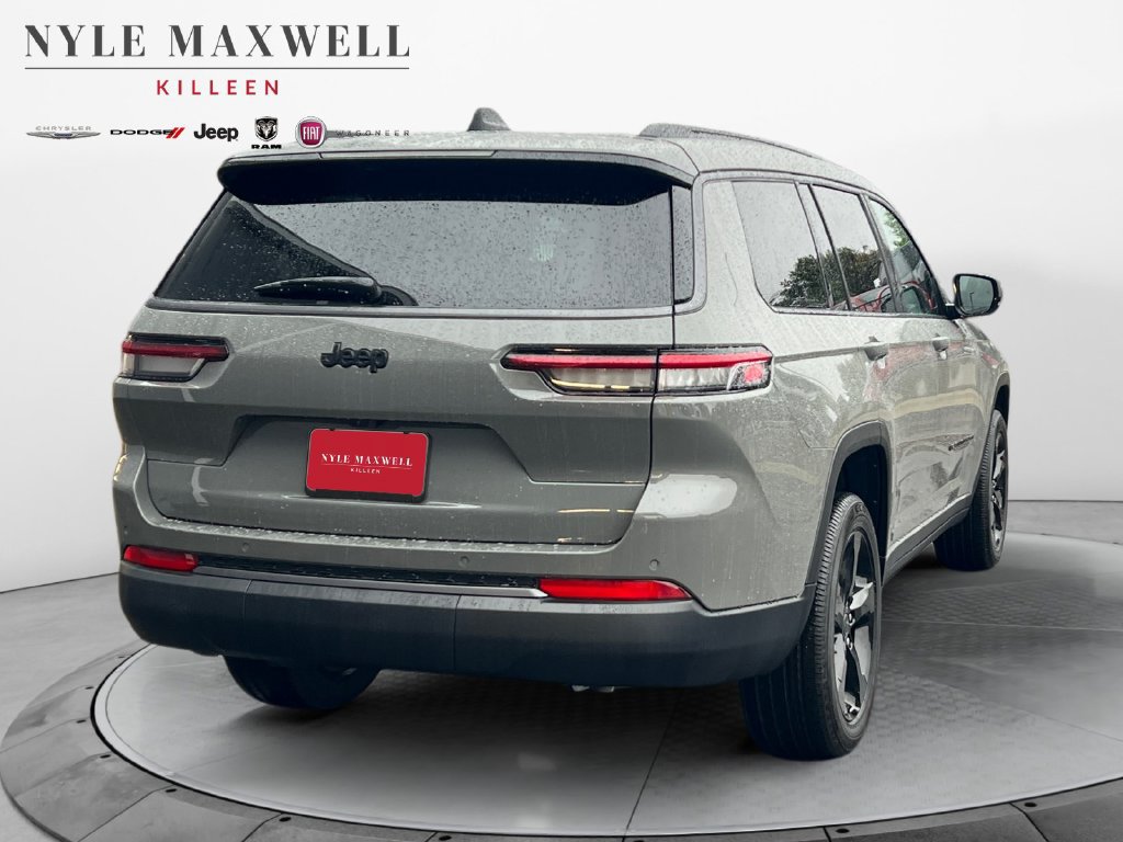 New 2027 Jeep Grand Cherokee L Limited RWD image 16