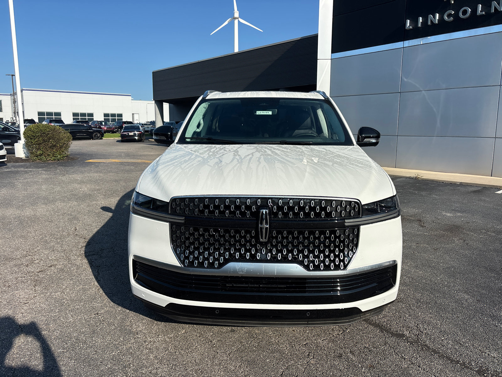 New 2027 Lincoln Navigator L Reserve AWD/4WD image 2