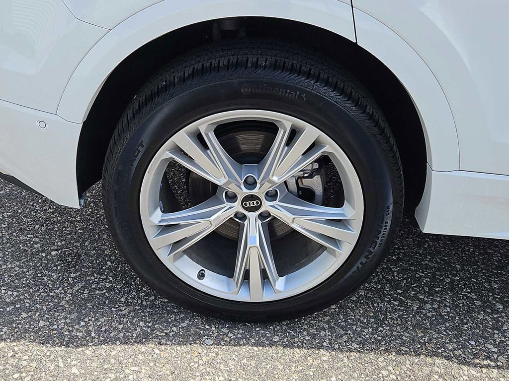 Certified 2023 Audi Q8 Premium Plus w/ Premium Plus Package AWD/4WD image 8